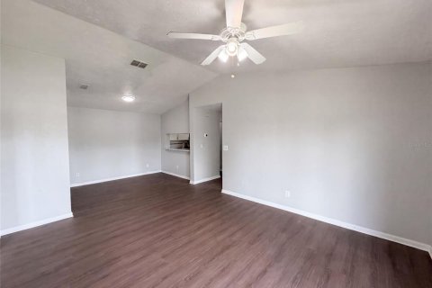 Condominio en venta en Orlando, Florida, 2 dormitorios, 99.68 m2 № 2227391 - foto 3