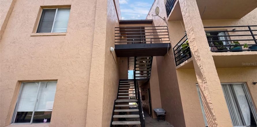 Condominio en Orlando, Florida, 2 dormitorios № 2227391