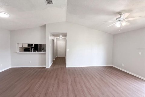 Condominio en venta en Orlando, Florida, 2 dormitorios, 99.68 m2 № 2227391 - foto 13