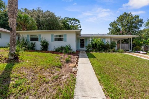 Villa ou maison à vendre à Citrus Springs, Floride: 2 chambres, 116.59 m2 № 1898690 - photo 1