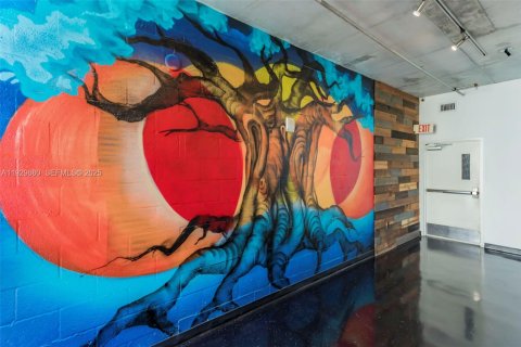 Condo in Miami, Florida, 1 bedroom  № 1988669 - photo 21