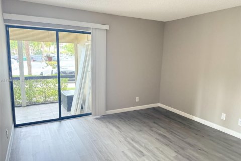 Copropriété à louer à Pompano Beach, Floride: 2 chambres, 102.19 m2 № 1998859 - photo 8