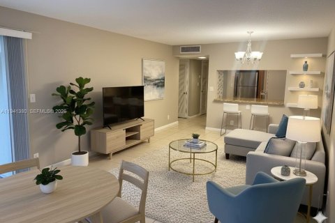 Copropriété à louer à Pompano Beach, Floride: 2 chambres, 102.19 m2 № 1998859 - photo 11