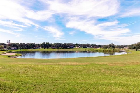House in Clermont, Florida 3 bedrooms, 307.04 sq.m. № 2220653 - photo 25
