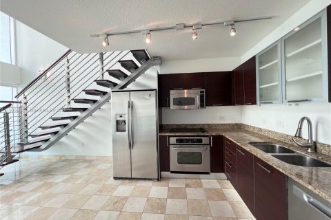 Снять в аренду кондоминиум в Майами, Флорида 1 спальня, 91.14м2, № 1956379 - фото 3