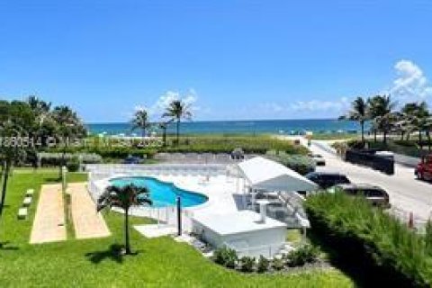 Condominio en venta en Pompano Beach, Florida, 2 dormitorios, 82.68 m2 № 1891122 - foto 1