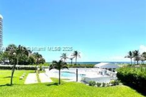 Condominio en venta en Pompano Beach, Florida, 2 dormitorios, 82.68 m2 № 1891122 - foto 14