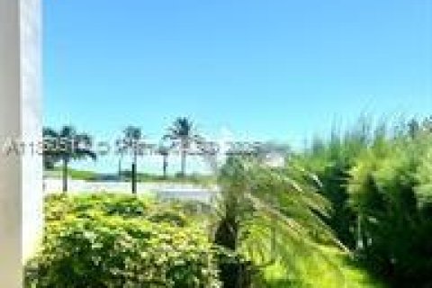 Condominio en venta en Pompano Beach, Florida, 2 dormitorios, 82.68 m2 № 1891122 - foto 3