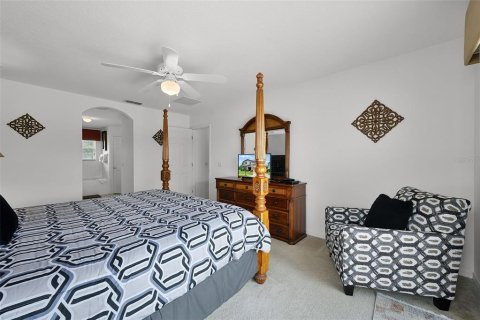 House in Davenport, Florida 5 bedrooms, 232.16 sq.m. № 1850993 - photo 22