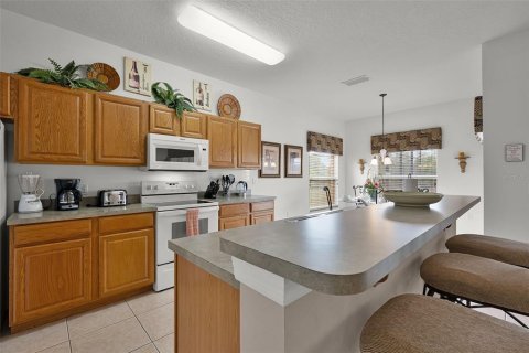 House in Davenport, Florida 5 bedrooms, 232.16 sq.m. № 1850993 - photo 9