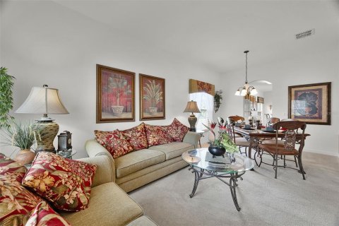 House in Davenport, Florida 5 bedrooms, 232.16 sq.m. № 1850993 - photo 4