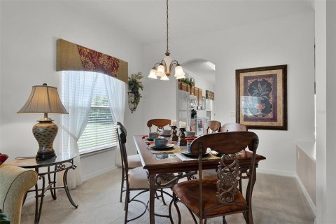 House in Davenport, Florida 5 bedrooms, 232.16 sq.m. № 1850993 - photo 6