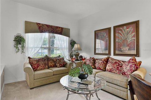 House in Davenport, Florida 5 bedrooms, 232.16 sq.m. № 1850993 - photo 5
