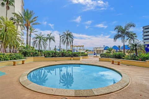 Copropriété à vendre à North Bay Village, Floride: 2 chambres, 95.69 m2 № 1859841 - photo 15