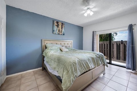 Townhouse in Palm Springs, Florida 3 bedrooms, 140.65 sq.m. № 1675915 - photo 13