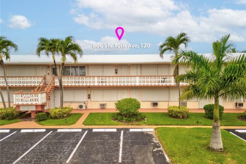 Condo in Hallandale Beach, Florida, 1 bedroom  № 1852095 - photo 28