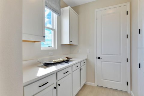 Villa ou maison à vendre à Umatilla, Floride: 5 chambres, 281.49 m2 № 2228444 - photo 12