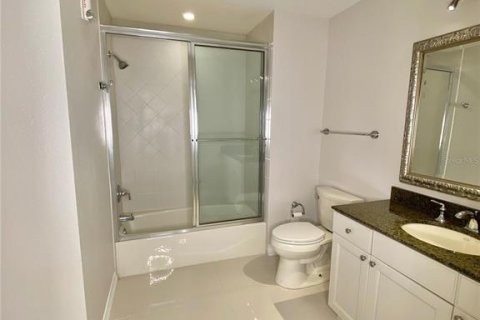 Снять в аренду кондоминиум в Фор-Корнерс, Флорида 2 комнаты, 162.95м2, № 1193016 - фото 18