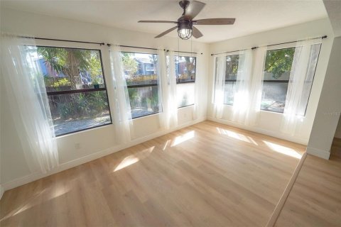 Casa en venta en Tampa, Florida, 3 dormitorios, 163.88 m2 № 1876329 - foto 5