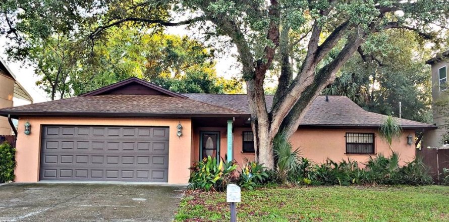 Casa en Tampa, Florida 3 dormitorios, 163.88 m2 № 1876329
