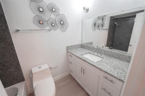 Casa en venta en Tampa, Florida, 3 dormitorios, 163.88 m2 № 1876329 - foto 12