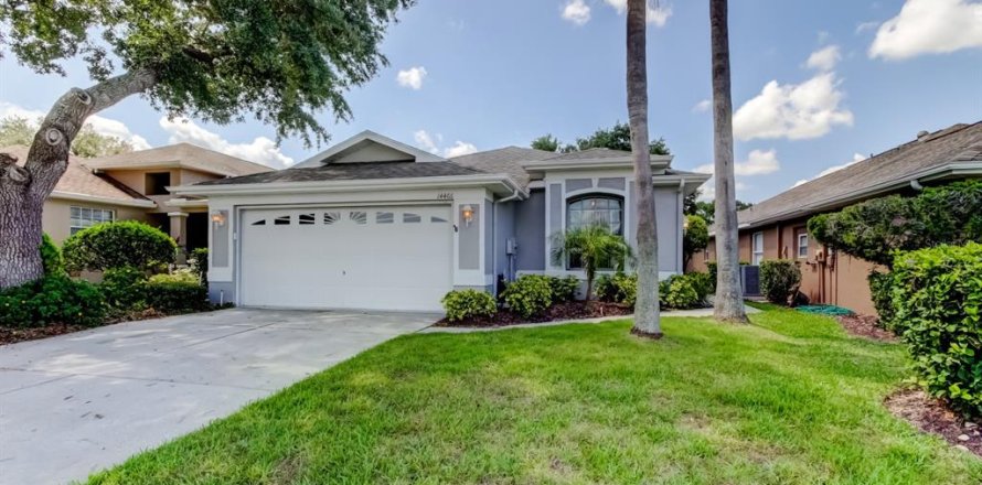 House in Spring Hill, Florida 3 bedrooms, 160.81 sq.m. № 1755156