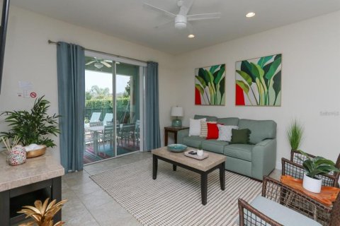 Casa en venta en Kissimmee, Florida, 8 dormitorios, 316.98 m2 № 2383886 - foto 7
