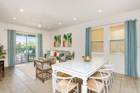 Casa en venta en Kissimmee, Florida, 8 dormitorios, 316.98 m2 № 2383886 - foto 6