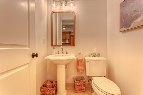 Снять в аренду таунхаус в Форт-Лодердейл, Флорида 4 спальни, 277.96м2, № 712437 - фото 1