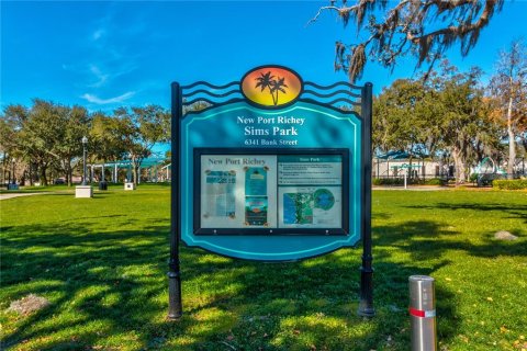 Apartment in New Port Richey, Florida 2 bedrooms, 55.74 sq.m. № 2238896 - photo 12