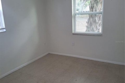 Apartment in New Port Richey, Florida 2 bedrooms, 55.74 sq.m. № 2238896 - photo 3