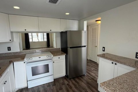 Condo in West Palm Beach, Florida, 1 bedroom № 2177004 - photo 9