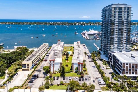 Condo in West Palm Beach, Florida, 1 bedroom № 2177004 - photo 7