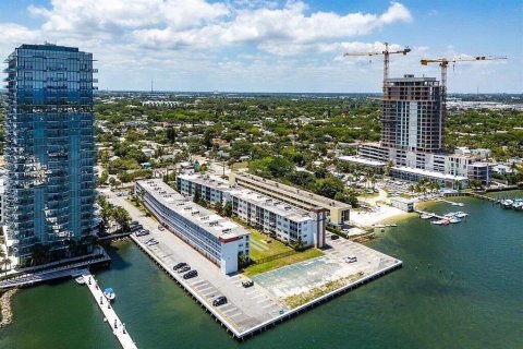 Condo in West Palm Beach, Florida, 1 bedroom № 2177004 - photo 3