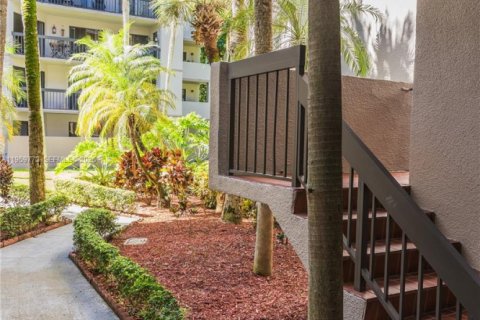 Купить кондоминиум в Майами, Флорида 3 спальни, 107.02м2, № 2019989 - фото 2