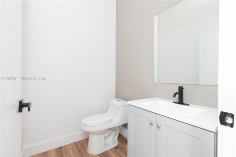 Casa en venta en Miami, Florida, 3 dormitorios № 2003697 - foto 16