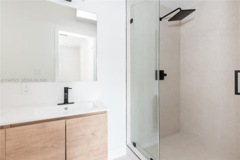 Casa en venta en Miami, Florida, 3 dormitorios № 2003697 - foto 27