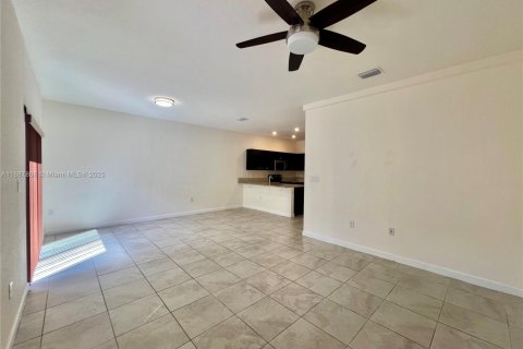 Townhouse in Miami, Florida 3 bedrooms, 169.27 sq.m. № 1942216 - photo 14