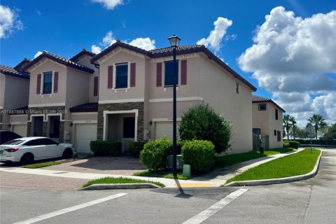 Touwnhouse à louer à Miami, Floride: 3 chambres, 169.27 m2 № 1942216 - photo 2