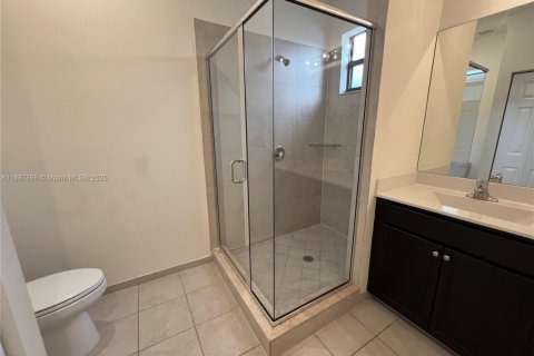 Townhouse in Miami, Florida 3 bedrooms, 169.27 sq.m. № 1942216 - photo 22