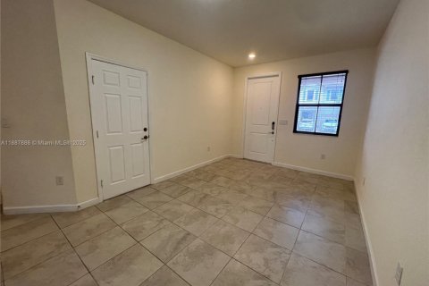 Townhouse in Miami, Florida 3 bedrooms, 169.27 sq.m. № 1942216 - photo 4
