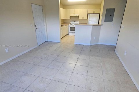 Condominio en alquiler en Hollywood, Florida, 1 dormitorio, 61.22 m2 № 1993009 - foto 20