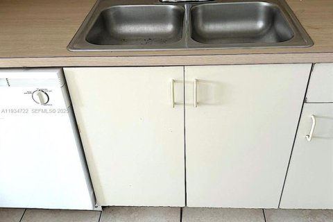 Condominio en alquiler en Hollywood, Florida, 1 dormitorio, 61.22 m2 № 1993009 - foto 19