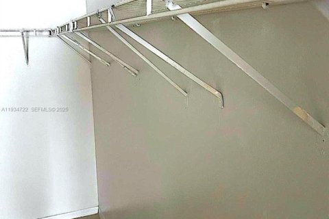 Condominio en alquiler en Hollywood, Florida, 1 dormitorio, 61.22 m2 № 1993009 - foto 26