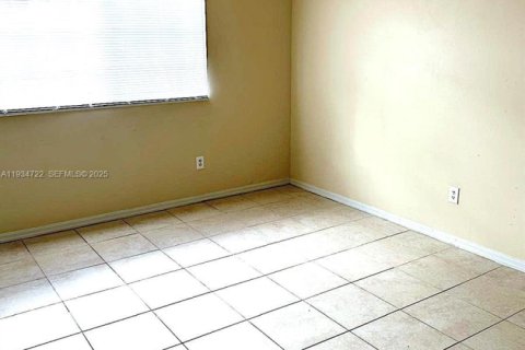 Condominio en alquiler en Hollywood, Florida, 1 dormitorio, 61.22 m2 № 1993009 - foto 7