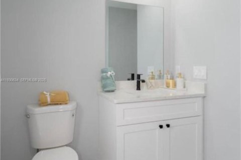 Снять в аренду виллу или дом в Лихай-Эйкерс, Флорида 3 спальни, № 1989422 - фото 18