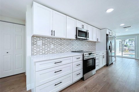 Villa ou maison à vendre à New Port Richey, Floride: 4 chambres, 223.71 m2 № 1873430 - photo 25