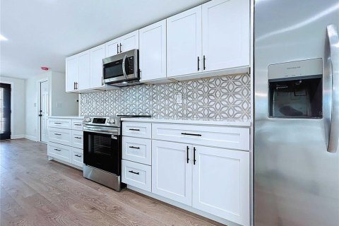 Villa ou maison à vendre à New Port Richey, Floride: 4 chambres, 223.71 m2 № 1873430 - photo 27