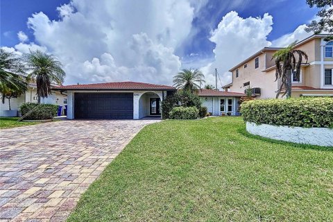Villa ou maison à vendre à New Port Richey, Floride: 4 chambres, 223.71 m2 № 1873430 - photo 2