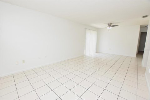 Apartamento en alquiler en Lakeland, Florida, 3 dormitorios, 97.27 m2 № 1851418 - foto 3